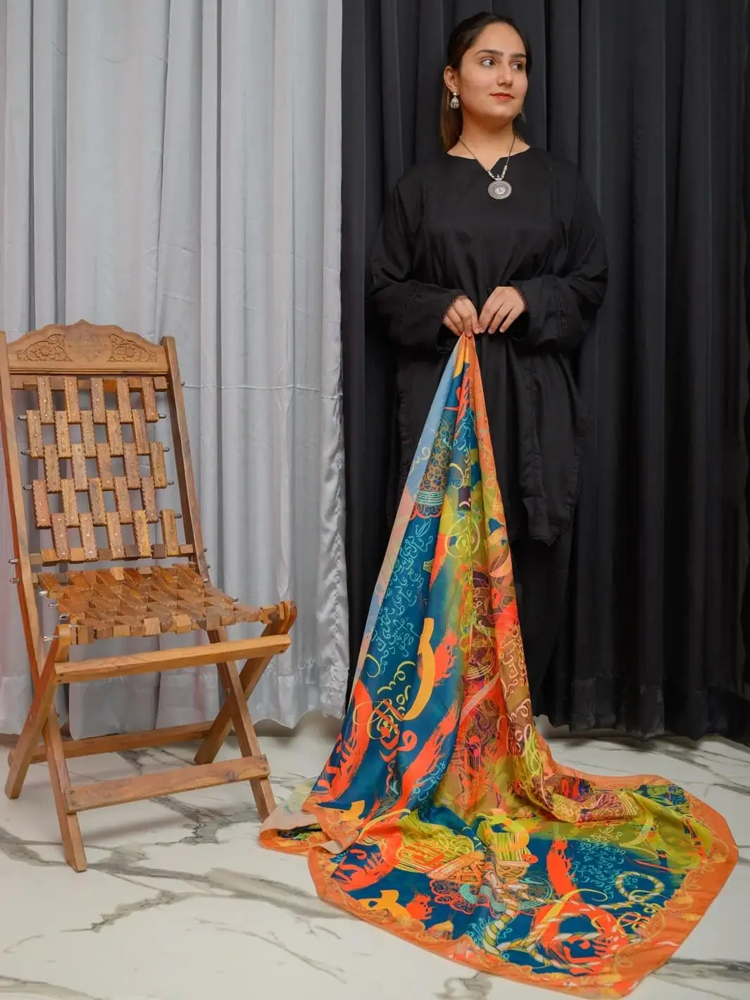 Rangeen Lawn Dupatta - Image 2