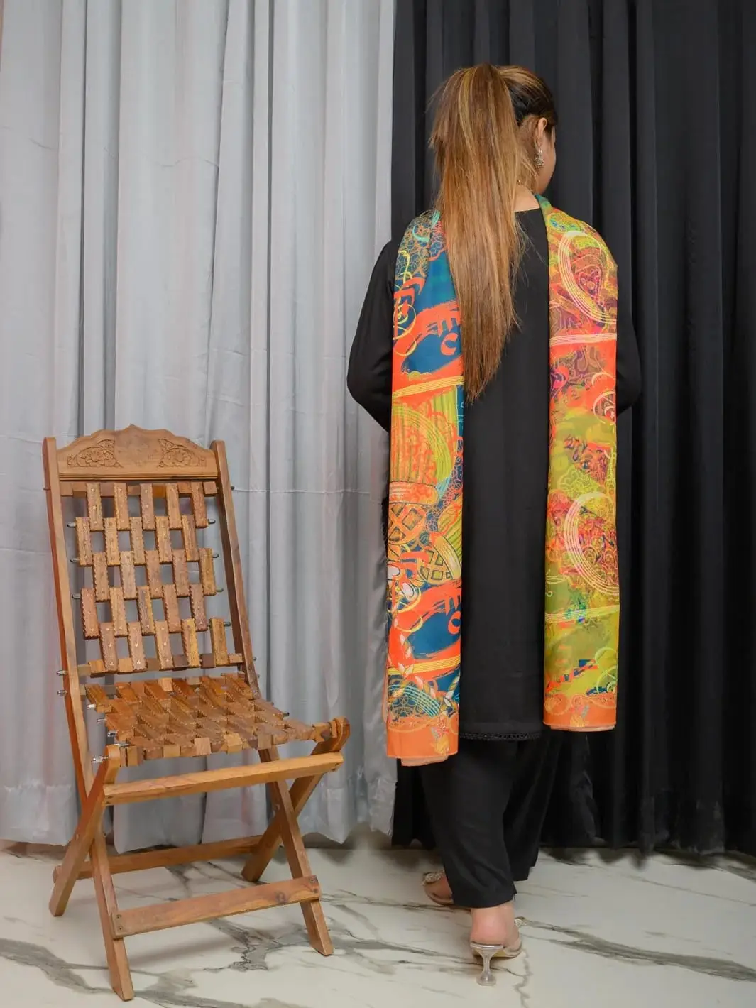 Rangeen Lawn Dupatta - Image 3