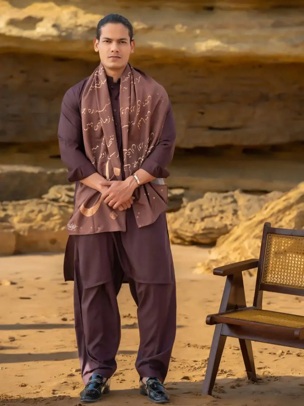Iqbal Ka Chand Stole Brown